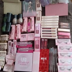 New Beauty Creations makeup 🥰 different prices. 

Nuevo Beauty Creations Maquillaje 🥰 differences precios.