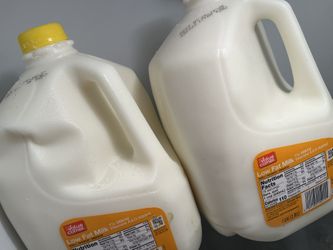 FREE MILK Expire The 16th