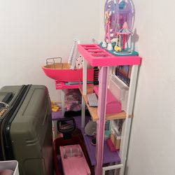 Barbie house with boat and cars