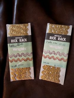 New Vintage Wrights Metallic Gold Rick Rack Sewing Trim - 3 Yards