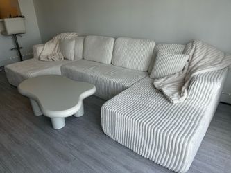 Moving sale not for free read description