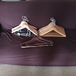 23 PC Wood Hangers 