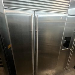 Subzero 42” Built In Refrigerator 