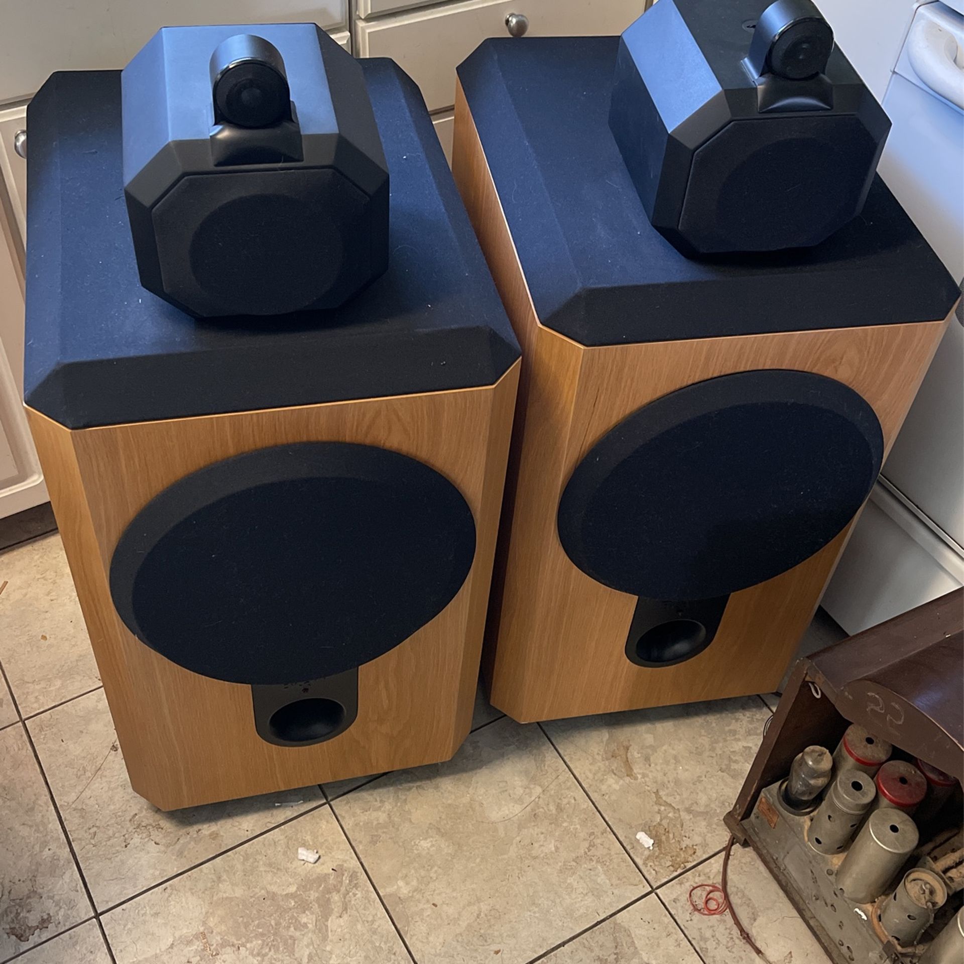 B&W 801 Series 2 Audiophile Speakers W/Speaker Stands for Sale in Richmond, VA OfferUp