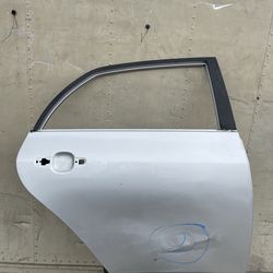 2009-2013 Toyota Corolla rear door rh side passanger side
