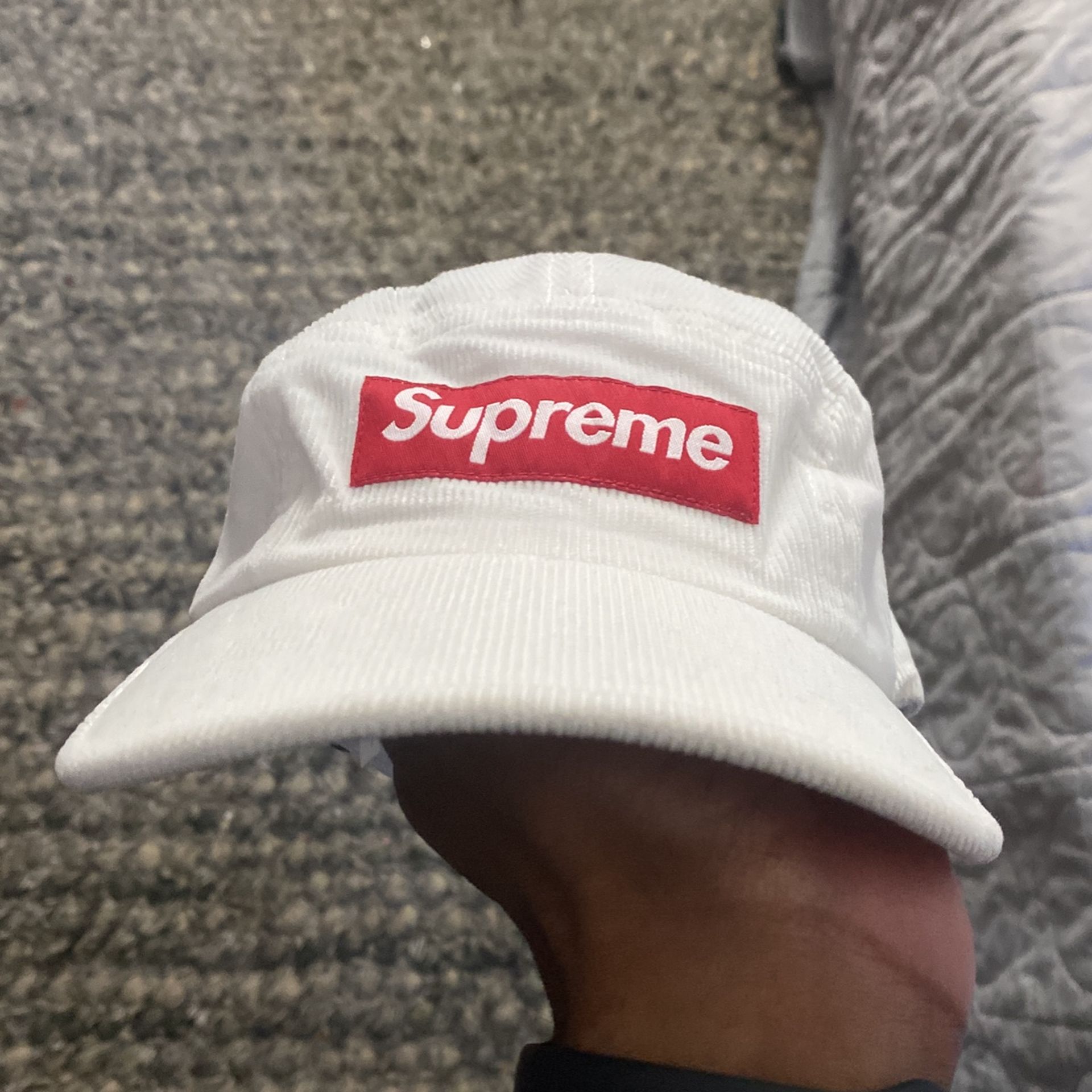 Supreme Box Logo Hat