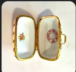 Rambling Rose Suitcase Box