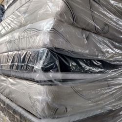 ☑️Mattress all sizes🛏️💤
🔵Pillow top🛏️
🔵Queen sizes $190
🔵Full sizes $ 170
🔵Twin sizes $120
🔵cal King $ 310
🔵E K $ 320
🚚Delivery available$2