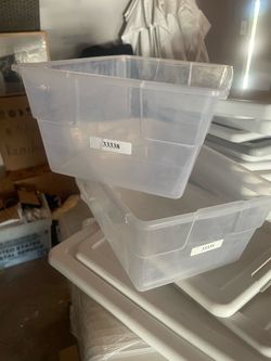 Sterlite Small Bins with lids 6qt