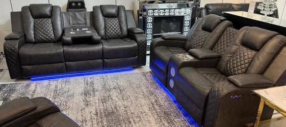 Sofa and Lorsevet