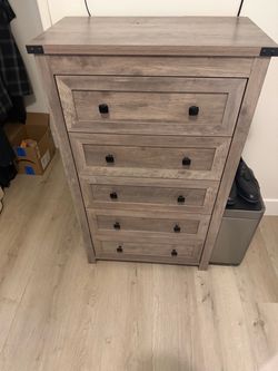 Dresser