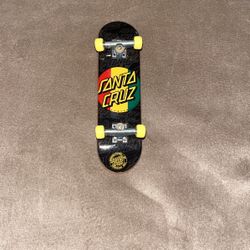 Tech Deck Santa Cruz Finger Skateboard