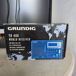 Vintage Grundig YB 400 World Receiver portable radio