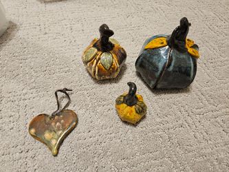 Pottery pumpkins