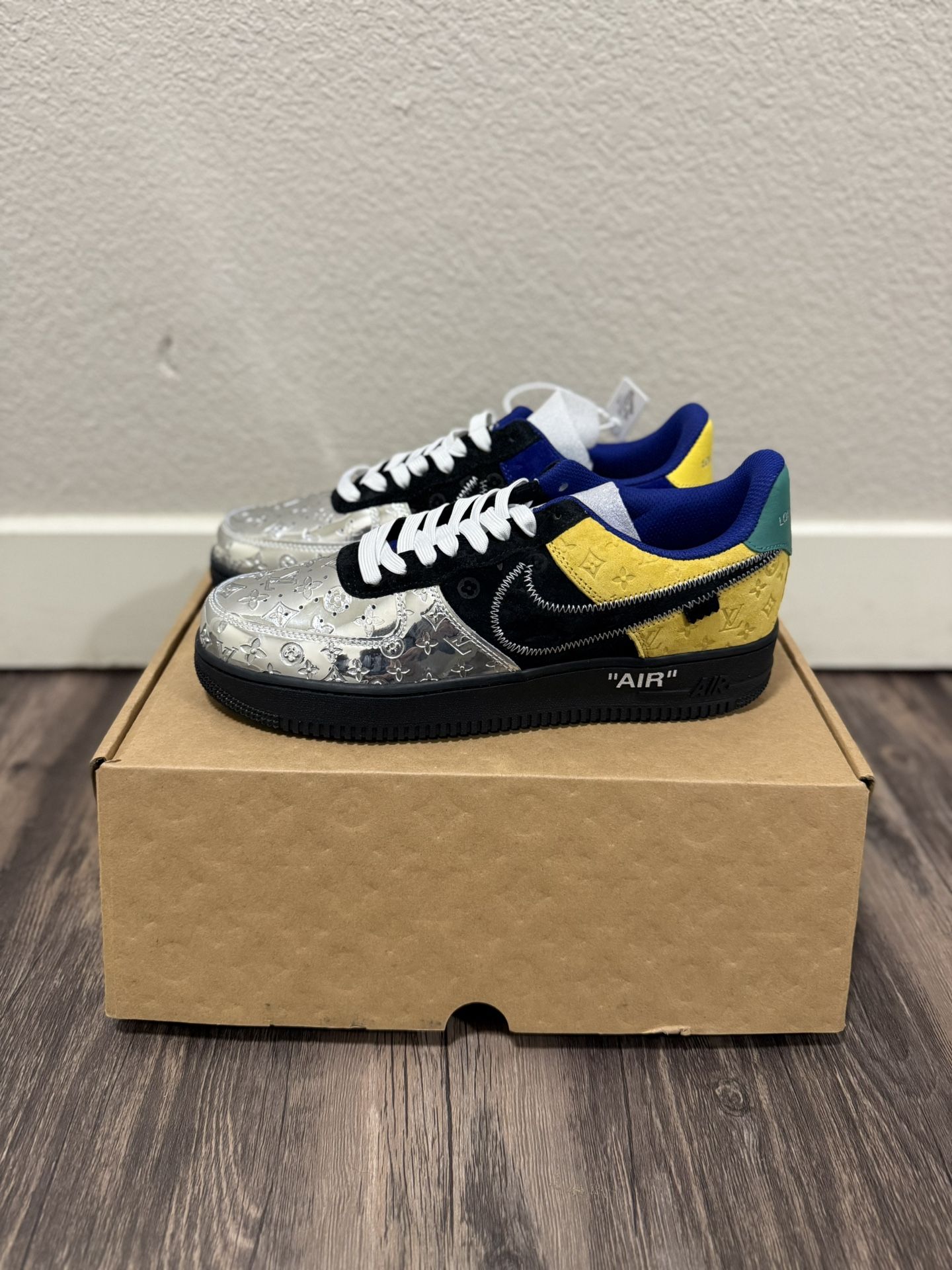 Louis Vuitton Nike Collab Size 10