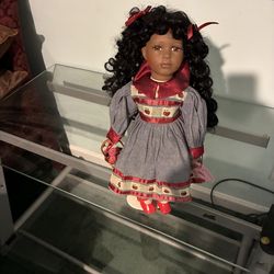 Collector Dolls Set – Porcelain Look, Curly Hair, Detailed Dresses