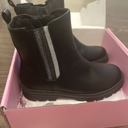 OLIVIA MILLER Kids' Half Moon Lug Boot
