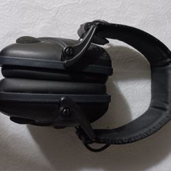 Noise Canceling Headphones 