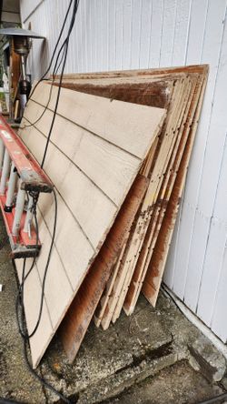 PENDING.   Free siding