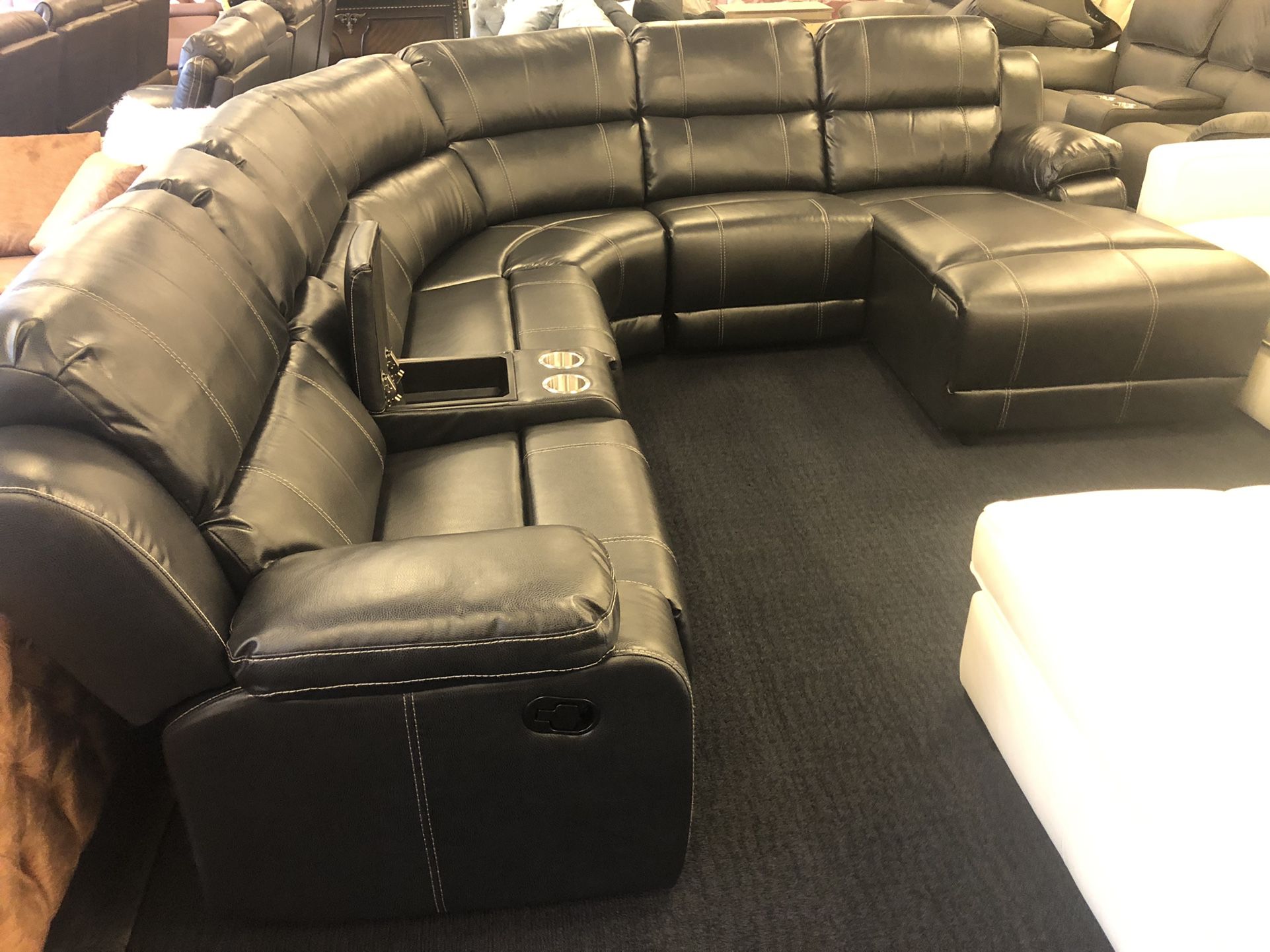Motion Reclining Sectional (CLEARANCE)