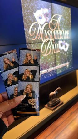 Photo Booth - Backdrops, Red Carpet, Props And More 2x6 prints, 4x6 prints