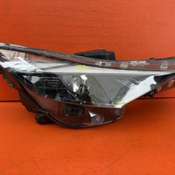 2021 2022 2023 Hyundai Elantra Passenger Right Halogen w/ LED Headlight OEM