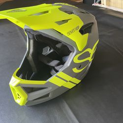 Bike Helmet - Super Light Weight - Size L