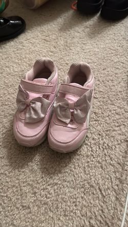 Toddler shoes size 9