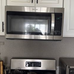 Microwave Whirlpool w10835580A