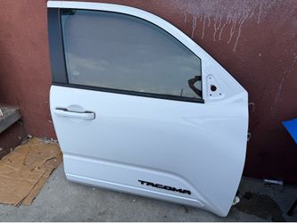 2024 2025 2026 Toyota Tacoma front door RH