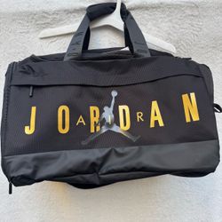 NWT Nike Jordan Black/Gold Duffel Bag Shoe Garage Gym Travel MM0920-K5X