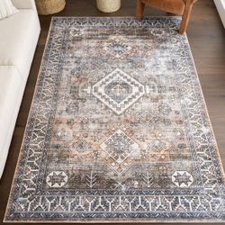 New 4x6 Geometric Rug