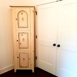Armoire Country French ... BRAND NEW !