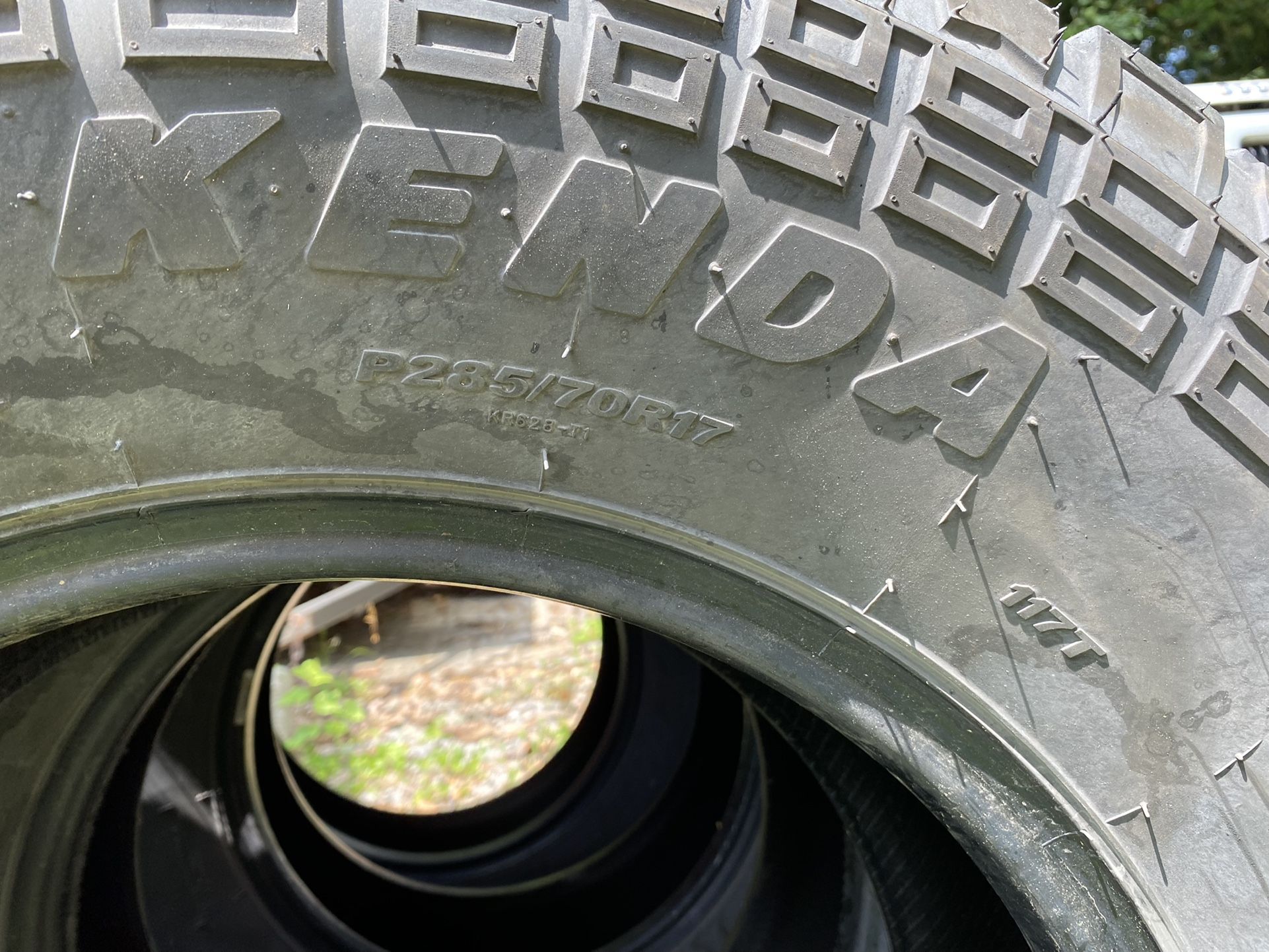 Jeep Tires 285/70-17 Kenda At2