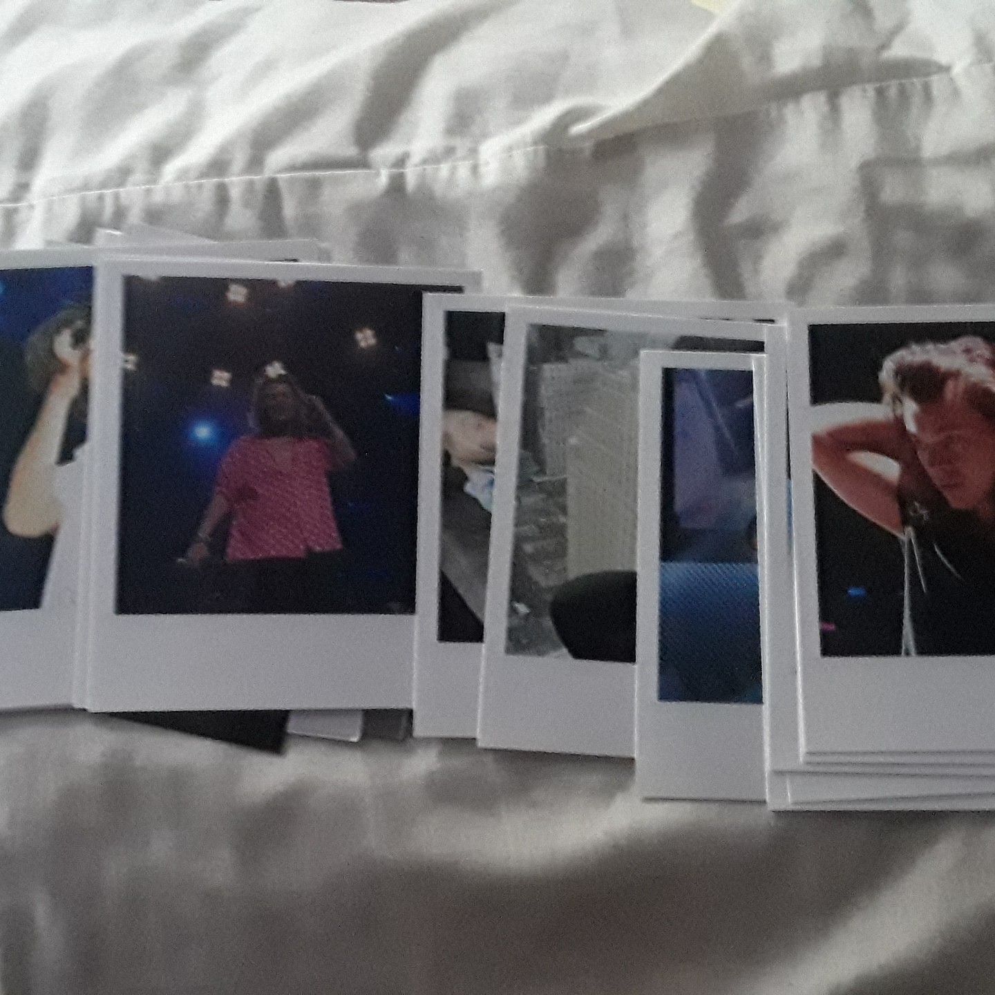 RANDOM HARRY STYLES POLAROIDS