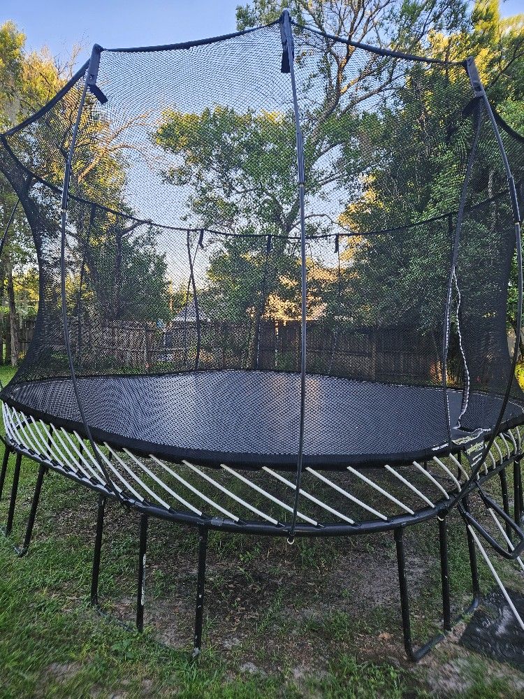 Springfree Trampolíne 
