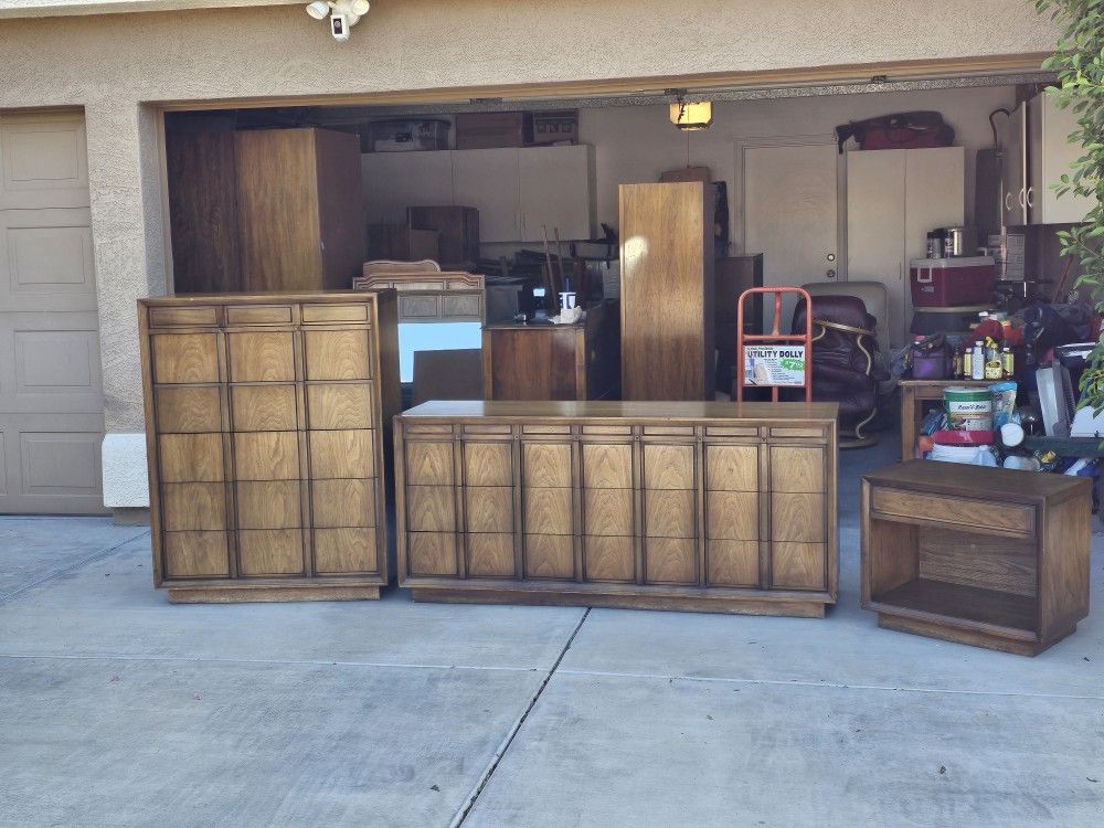 Mid Century Dresser Set