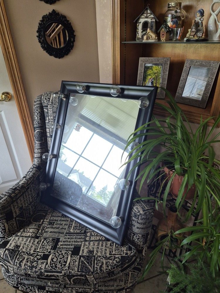 Lighted MIRROR
