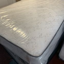 QUEEN SIZE MATTRESS BRAND NEW 11 INCHES AVAILABLE DELIVERY 🚚 SAME DAY LOCATION 303 POCASSET AVE PROVIDENCE RI AVAILABLE ALL SIZES AND TYPES 