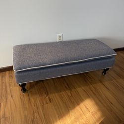 Safavieh Hampton Casual Gray Accent Bench In Great Condition 