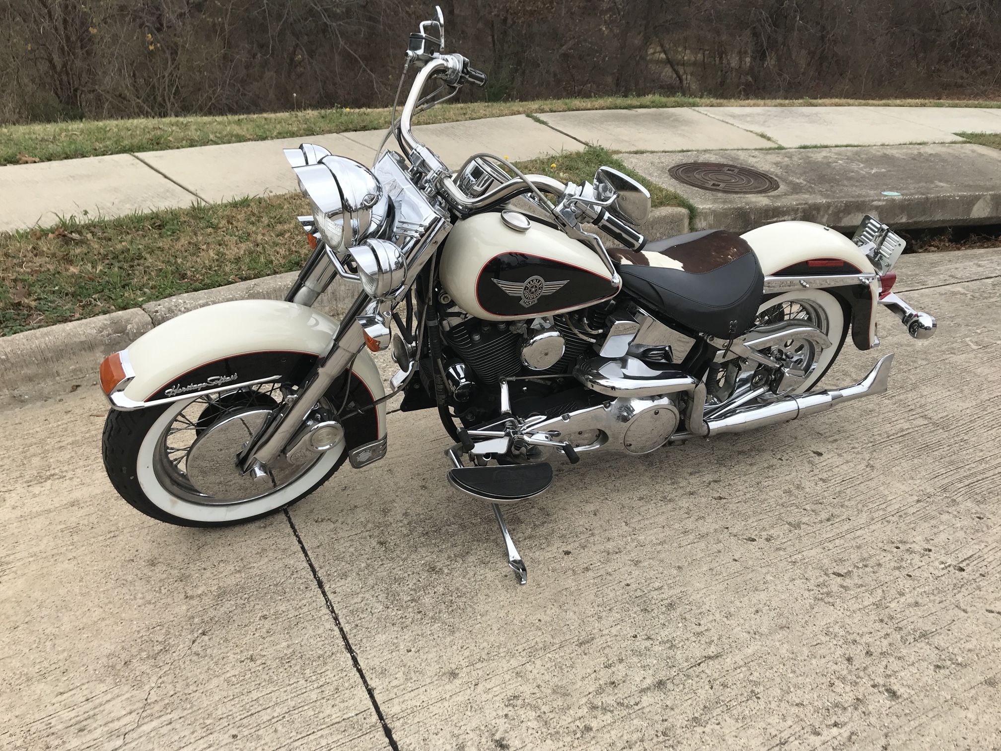 1993 Harley Davidson FLSTN Moo Glide
