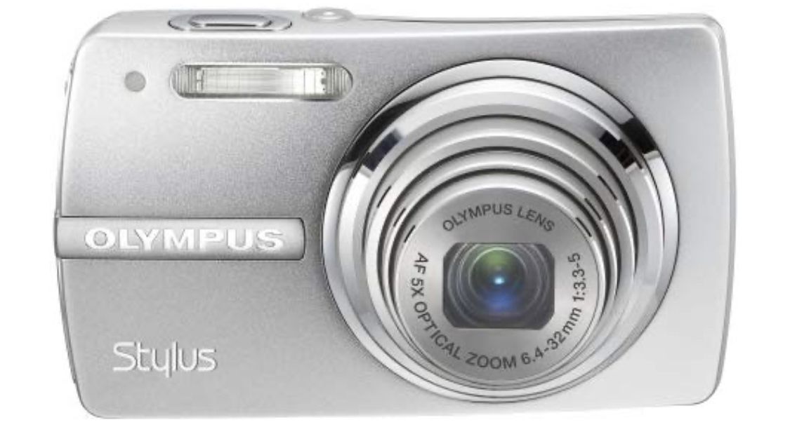 Olympus Stylus 820 8MP Digital Camera with 5x Optical Zoom (Silver)