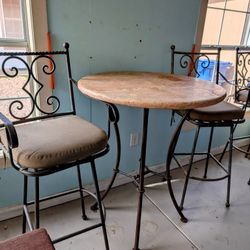 Highboy Table & Chairs 