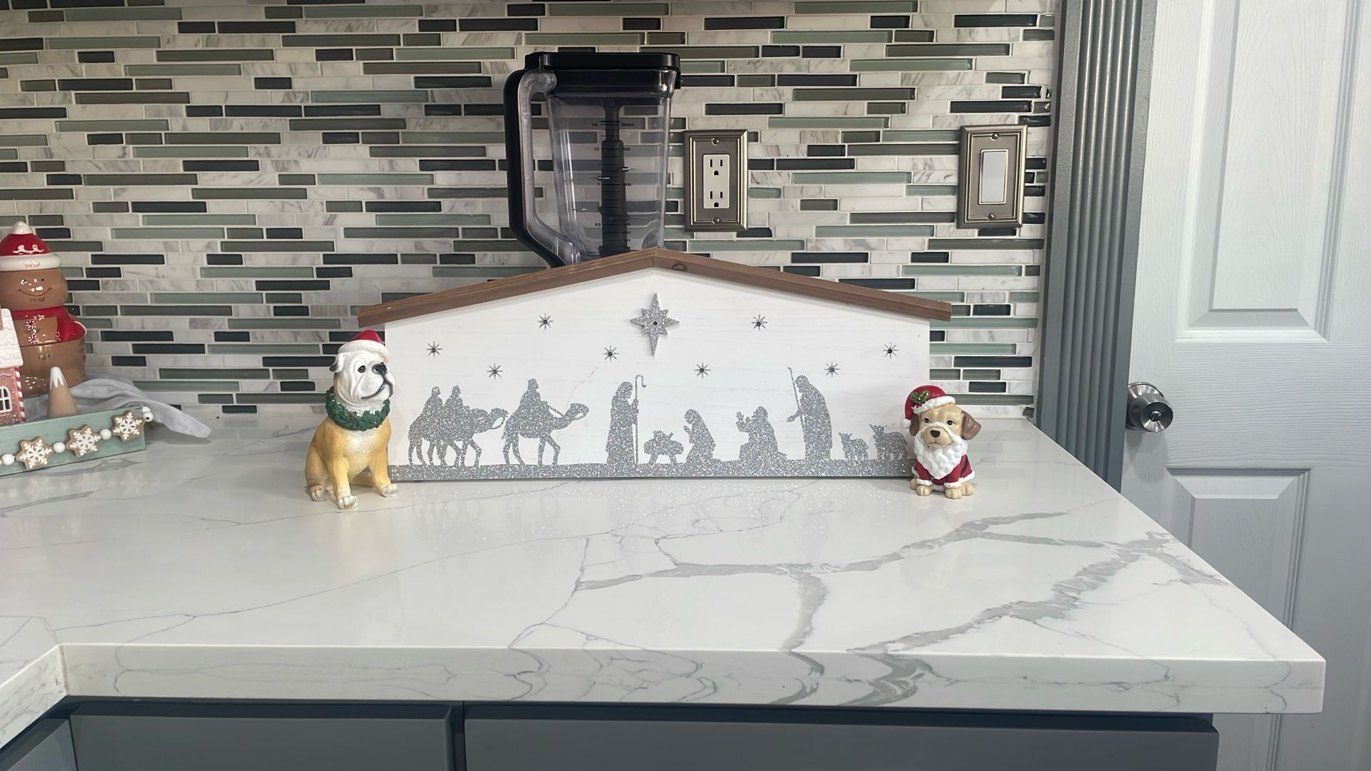 Christmas Frame And Dogie statues