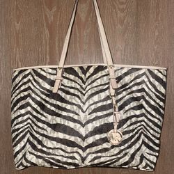 Michael Kors Jet Set Laptop Purse 