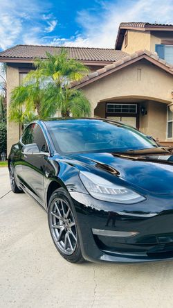 2019 Tesla Model 3 Standard Range Plus – 100K Miles – Clean Title – No Accidents