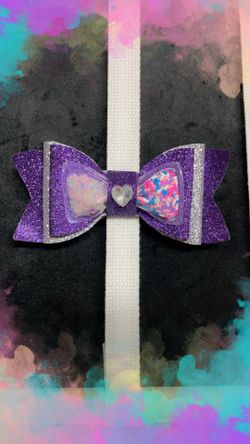 Glitter Shaker Bow