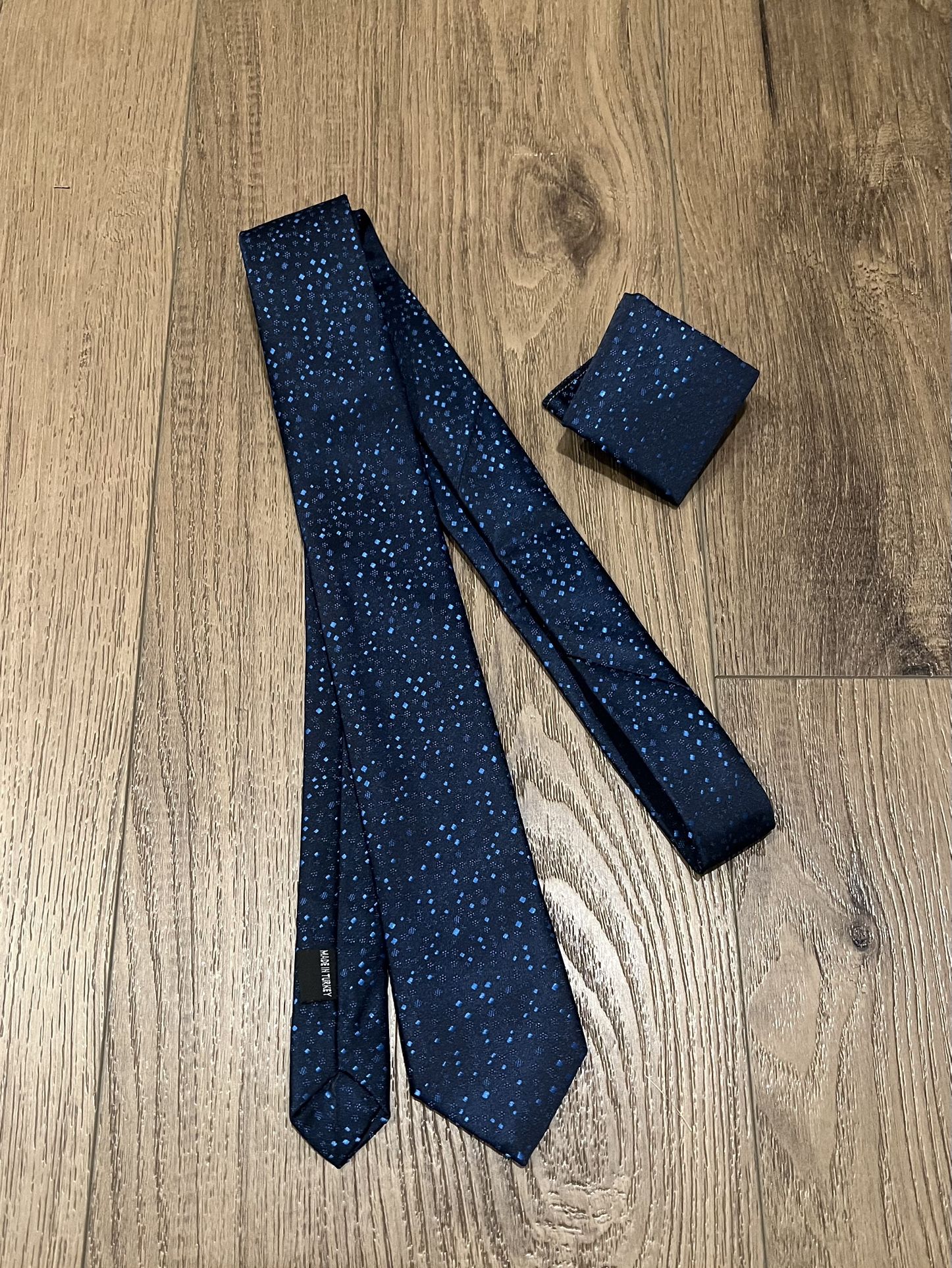 Navy Blue Tie w/matching Pocket Square