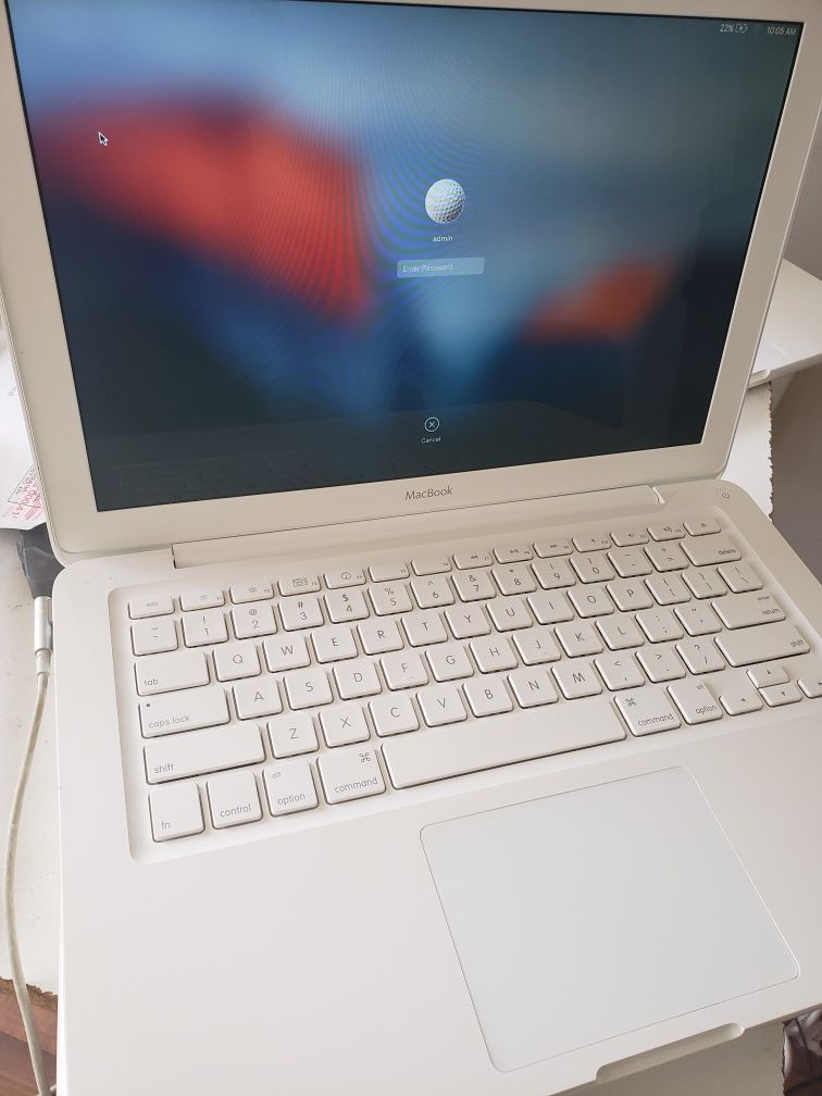 2009 macbook loaded with software