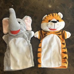 2 Puppets